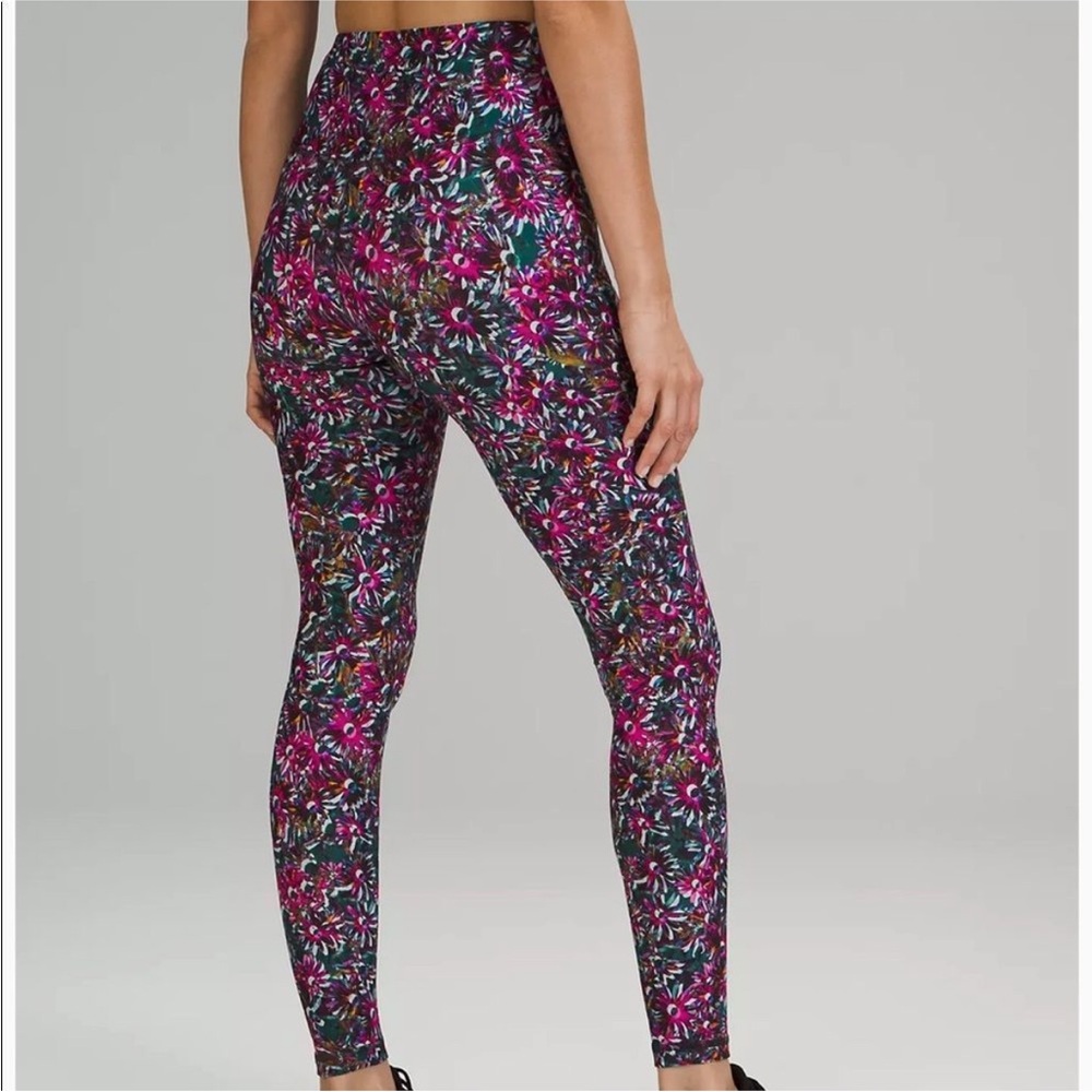 NWT Lululemon Base Pace HR Tight 28” Fleece - Picture 2 of 4